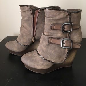 Buckle-brand boots